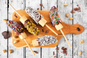 receta PALETAS DE PLATANO CON CHOCOLATE